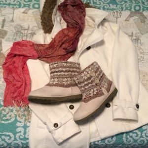 Size 9 Makalu winter boots